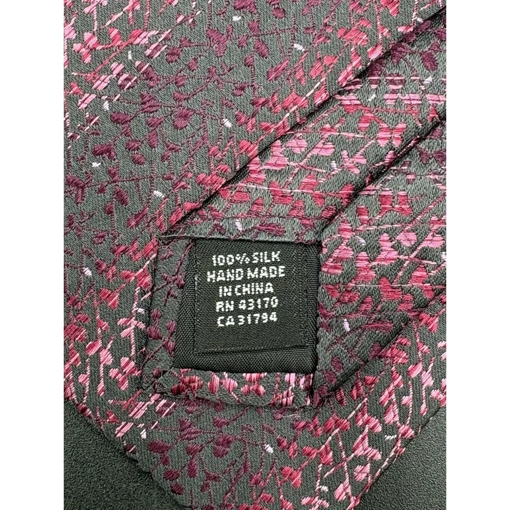 Alfani Mens Tie 100% Silk Pink Black Geometric Designer Hand Made 61